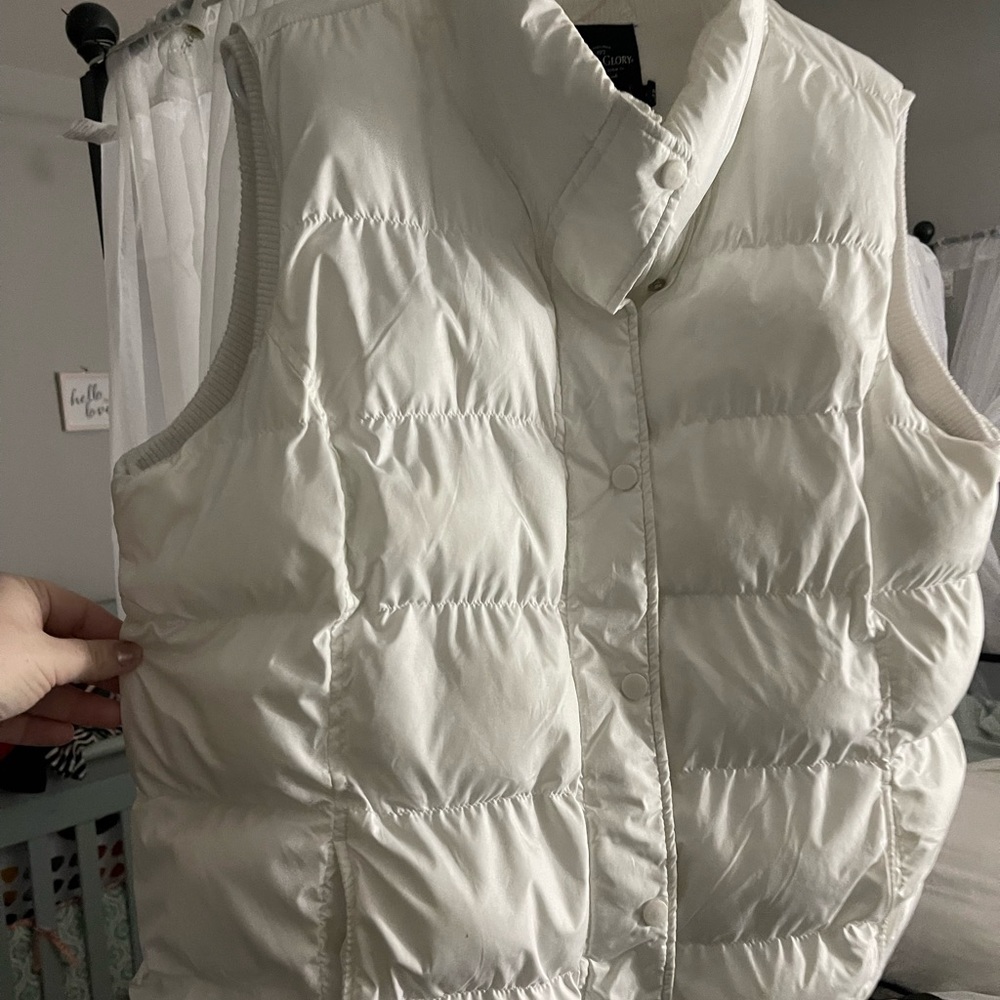 White Winter Vest 16/18
